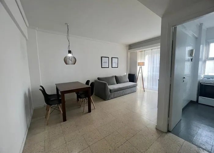 Departamento Indomito- Zona Guemes - Cochera Cubierta