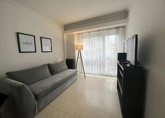 Departamento Indomito- Zona Guemes - Cochera Cubierta